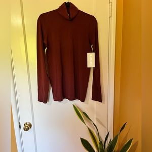 NWT Athleta Foresthill Ascent Turtleneck